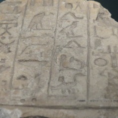 Hieroglyphen auf Keramik / Hieroglyphs on ceramics